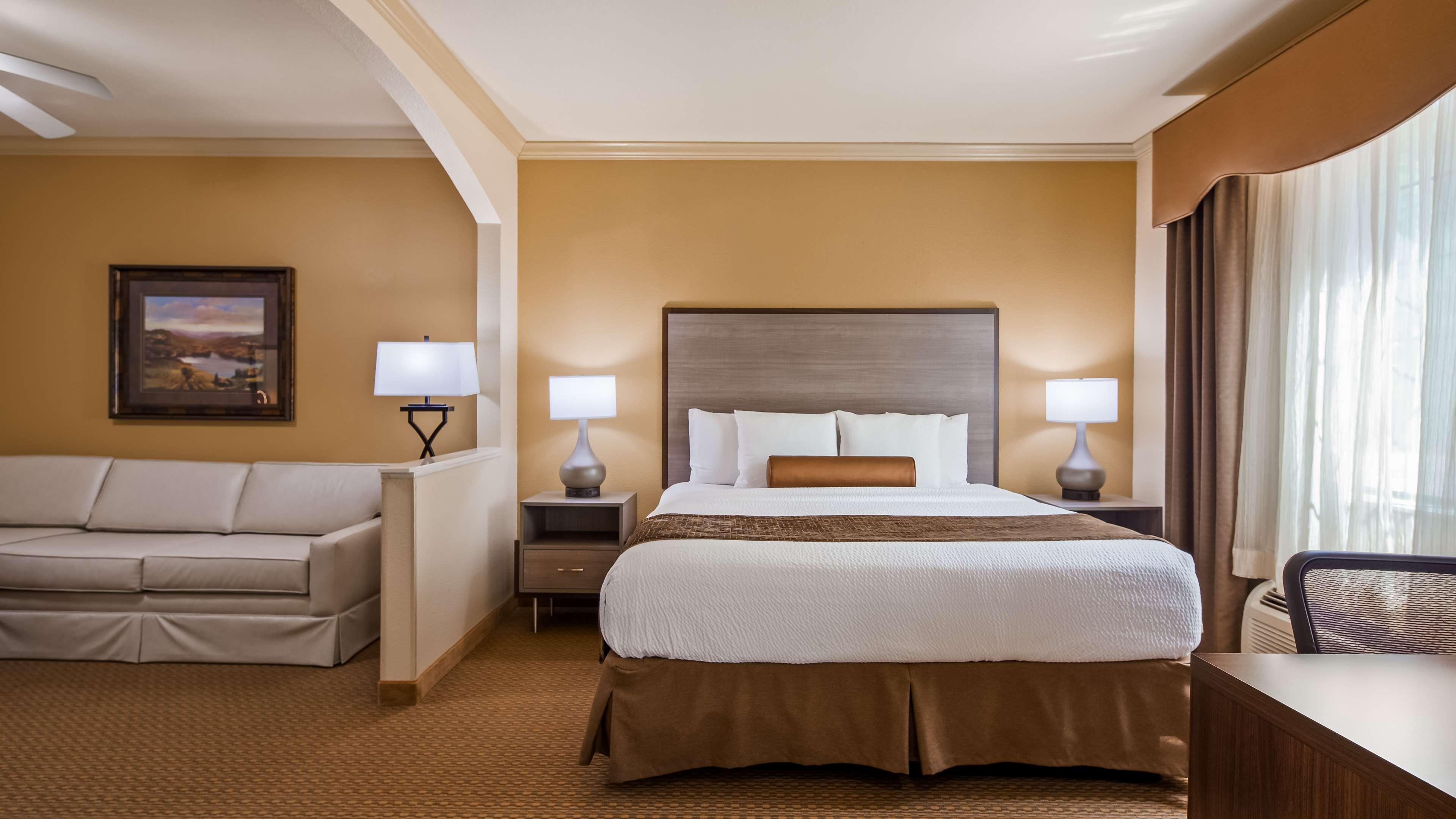 Best Western Plus Crown Colony Inn & Suites Lufkin Eksteriør bilde