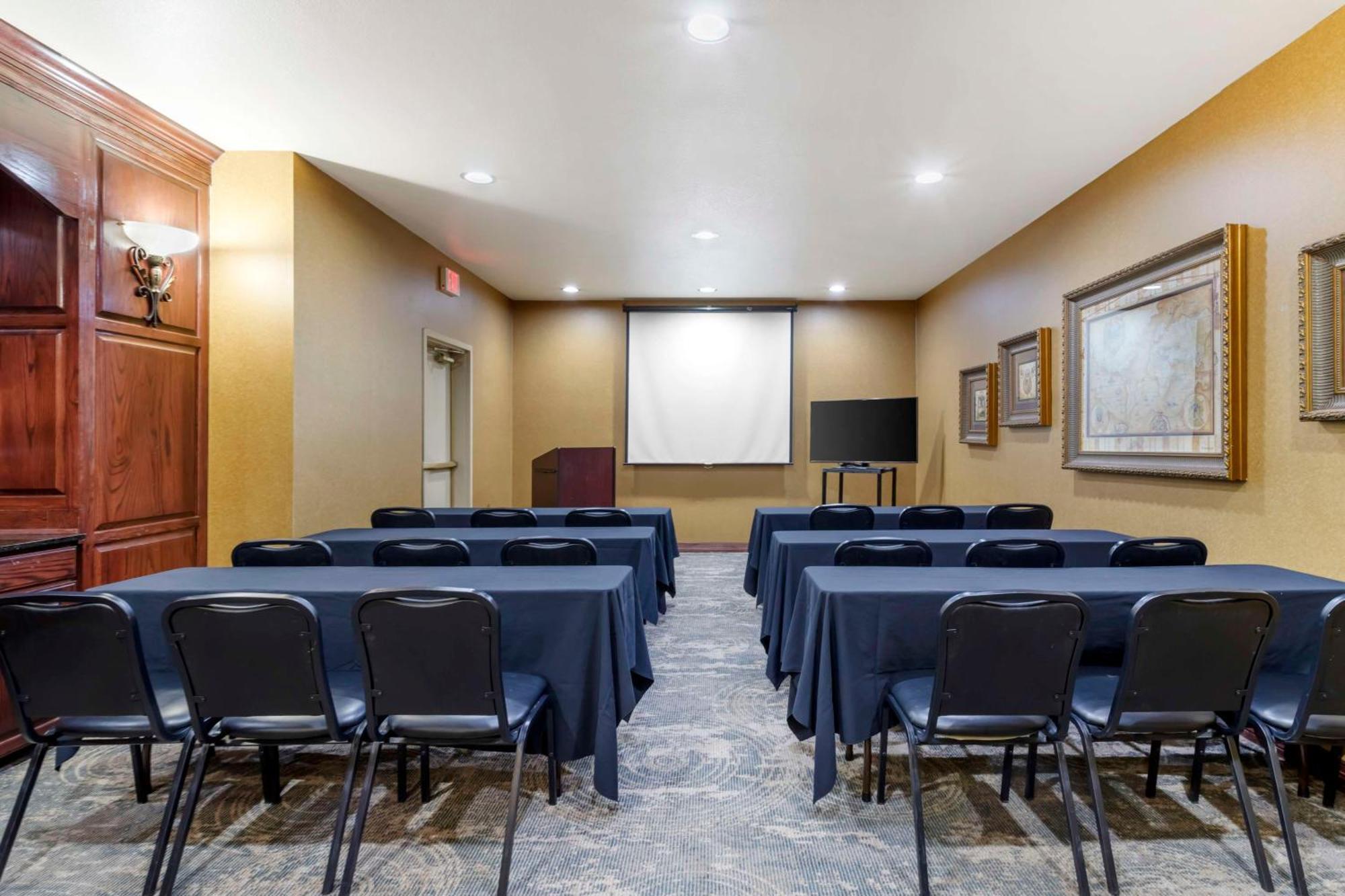 Best Western Plus Crown Colony Inn & Suites Lufkin Eksteriør bilde