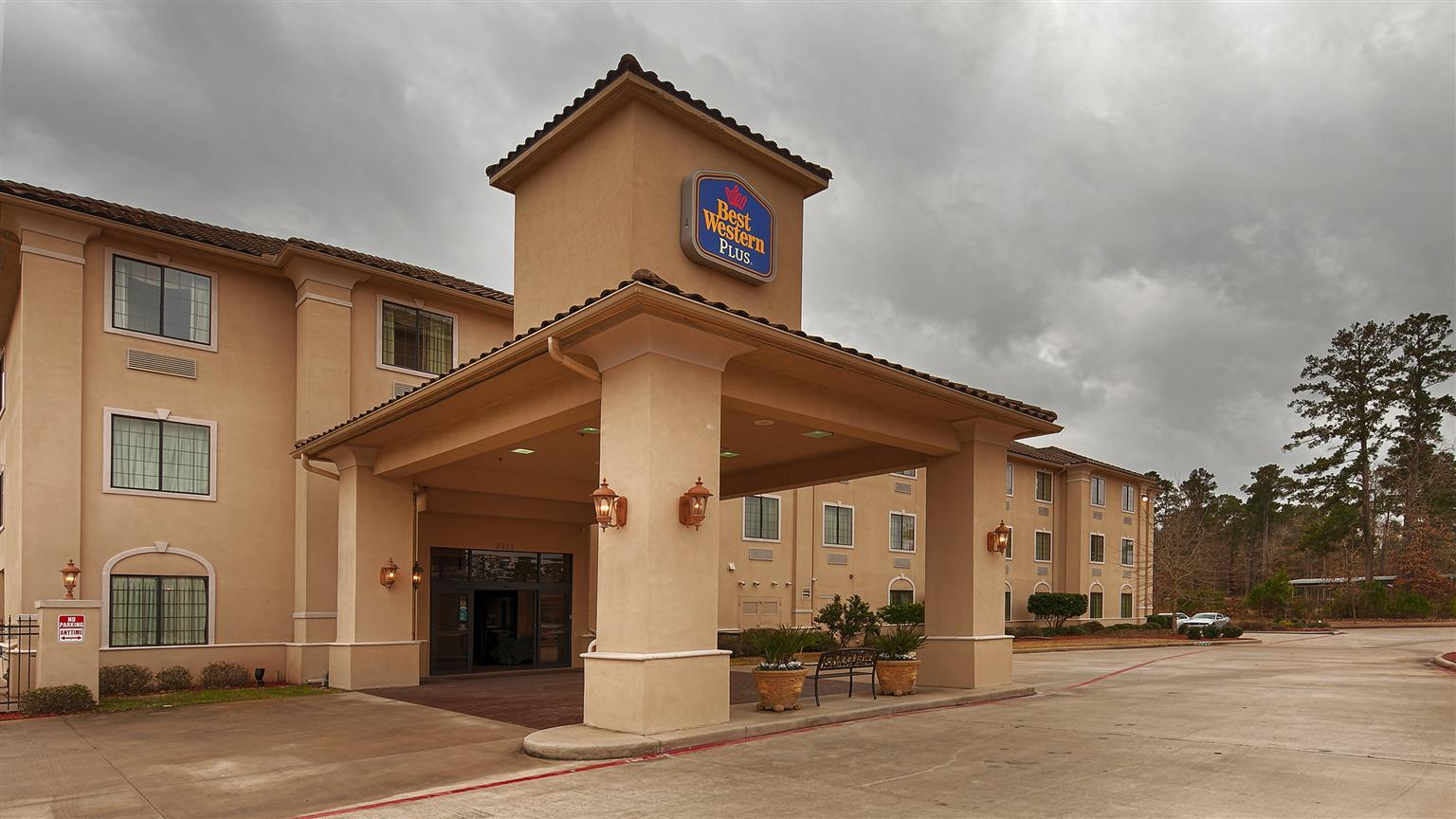 Best Western Plus Crown Colony Inn & Suites Lufkin Eksteriør bilde