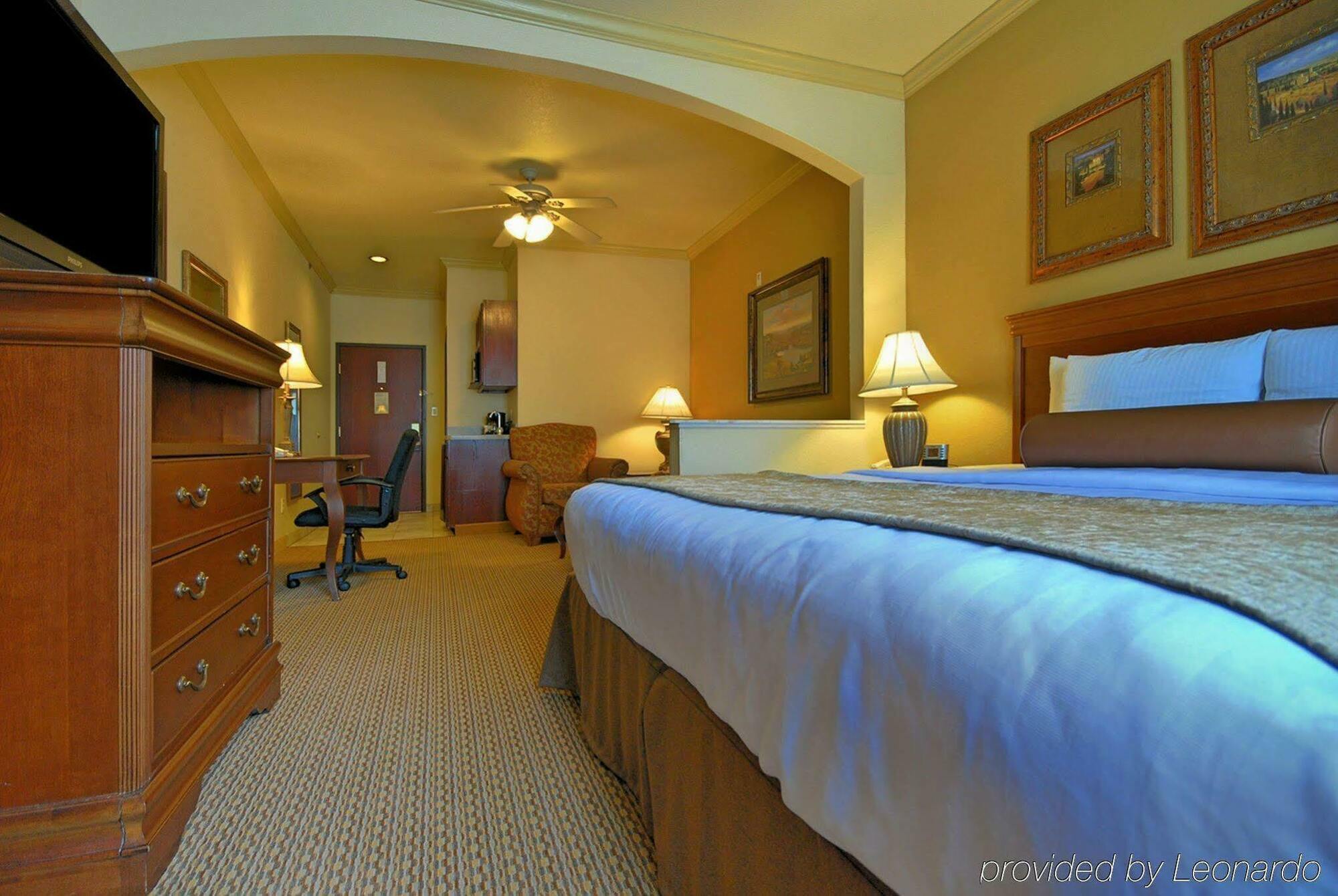 Best Western Plus Crown Colony Inn & Suites Lufkin Eksteriør bilde